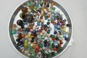 lot 184 image: Vintage Glass (& Clay) Marbles