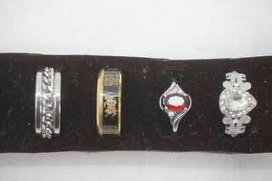 lot 190 image: Fashion Jewelry Rings (4ct)