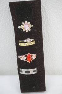 lot 193 image: Fashion Jewelry Rings (4ct)
