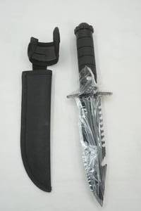 lot 200 image: NEW Hunting Knife and Sheath (5.5 blade)