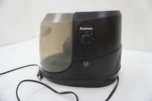lot 224 image: Holmes Humidifier