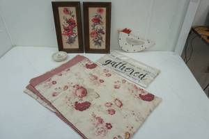 lot 237 image: Home Decor Lot wooden chicken, vintage floral