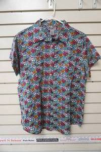 lot 261 image: Wrangler Womens Size XXL Wrancher Shirts (NEW)
