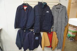 lot 268 image: Mens Jackets Size L and XL