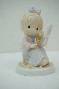 lot 282 image: Precious Moments Figurine We All Have Our Bad Hair Days