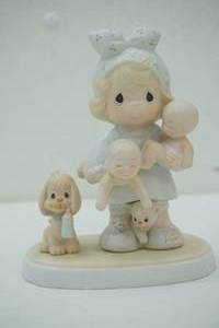 lot 284 image: Precious Moments Figurine The Joy of The Lord Is My Strength