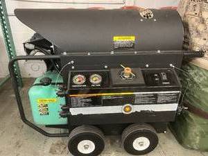 lot 4 image: MSRP $10,000 Reeves Multi-fuel Self-heating Water & Mobile Injection System -portable, easy to manuever & built for field use An ideal way to supply multiple showers & sinks with heated water - Great For Emergencies New Has Scuffs