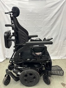 lot 9 image: Sunrise Medical Quickie Pulse 6 Rehab Power Wheelchair - Untested - Batteries Dead - No Charger - Looks Newer So Great For Parts