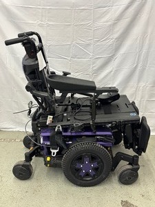 lot 12 image: Newer Quantum Edge 3 Power Wheelchair - Does Not Work - Great For Parts