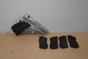 lot 32 image: Smith & Wesson Model 669 Stainless 9mm Semi-Auto Pistol