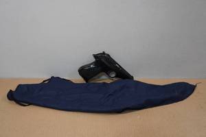 lot 38 image: V Bernardelli Model 60 .22 LR Semi-Auto Pistol