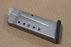 lot 66 image: Smith & Wesson 7-Round 9mm Pistol Magazine