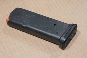 lot 77 image: Magpul 15-Round 9mm Pistol Magazine for Glock 19