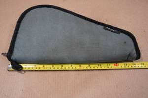 lot 131 image: Bulldog 14 Soft Pistol Case