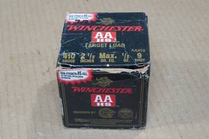 lot 205 image: 20 Winchester AA HS .410 Bore 2-12 9 Shot Shotshells