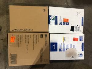 lot 17 image: Lot of Assorted Toilet Seats Various Models and Conditions Customer Returns See Pictures