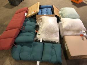 lot 58 image: Lot of Assorted indooroutdoor seat Cushions Various Models and Conditions   Customer Returns See Pictures