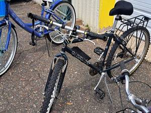 lot 538 image: Giant Rincon 26 Mens Trail Bike 18 Blue Frame