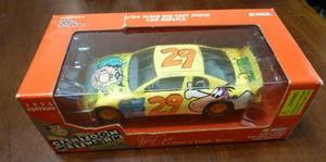lot 20 image: 1996 124 scale Cartoon Network race car with the Flinstones - New