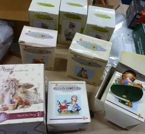 lot 40 image: Group of new figurines