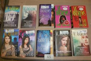 lot 65 image: 10 books for the price of 1 - Mystery, Thriller writer VC Andrews