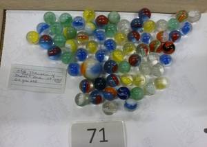 lot 71 image: Group of vintage marbles Clay and Glass