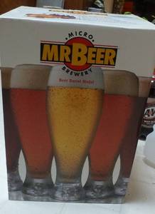lot 104 image: Mr Beer - beer making kit, unused