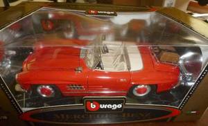 lot 107 image: Burago Mercedes 300SL toy car 118 scale