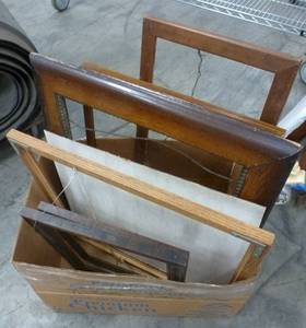 lot 123 image: Box of vintage frames