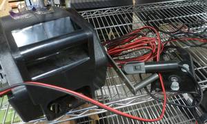 lot 127 image: 2,000 lb electric winch