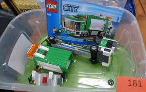 lot 161 image: Lego set 4432 of a garbage truck