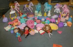 lot 203 image: Group of My Little Pony and other dolls and accessories