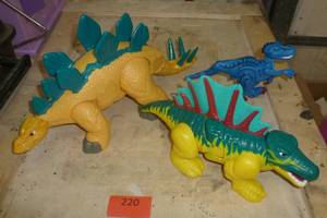 lot 220 image: 3 Dinosaurs