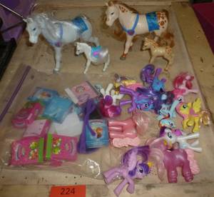 lot 224 image: Group of ponys
