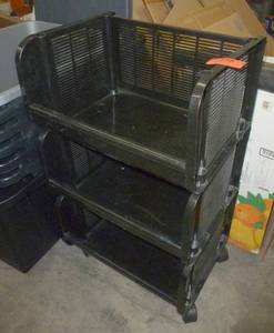 lot 258 image: 3 level storage container on wheels