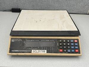 lot 6 image: Model 8230 Weigh-Tronix, INC SCALE. SCL25700