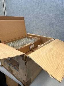 lot 27 image: 4.5 Gross of Screw Cap Vials 19x65mm Mercer Glass Works New York