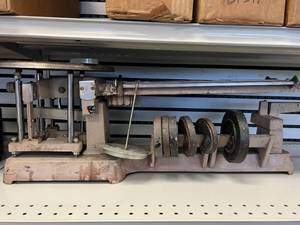 lot 40 image: Uncalibrated Used Weight Scale, as is, may be expensive to ship since it has extra weights