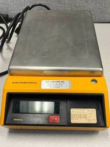 lot 41 image: Sartorius 16000,0g Weight Scale, as is, see photos Has not been tested, comes with cord.