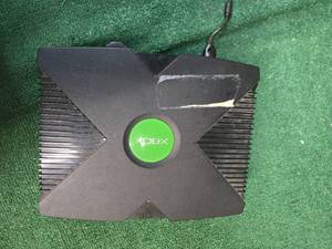 lot 7 image: XBox (USED)