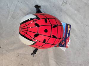 lot 40 image: Spiderman Helmet (NEW)