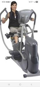 lot 87 image: Octane Fitness Recumbent Bike (Used, like New)