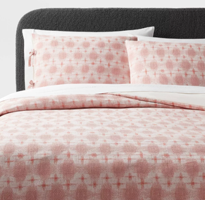 lot 330 image: King Yarn Dye Ikat Duvet Cover and Sham Set IvoryMauve - Threshold