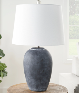 lot 336 image: 23 BIT05 Black Ceramic Table Lamp