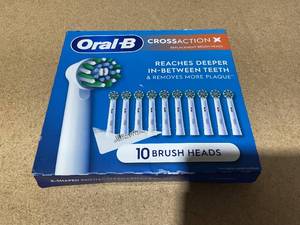 lot 234 image: 10PCS Oral-B CrossAction X Electric Toothbrush Replacement Brush Heads