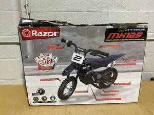 lot 94 image: Razor Dirt Rocket MX125 Electric-Powered Dirt Bike - Black with Decal Included, for Child 5