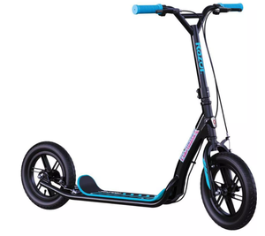lot 149 image: Razor Flashback Kick Scooter