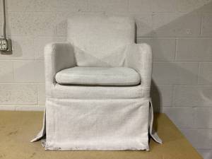 lot 449 image: My Texas House Wren Slipcover Dining Chair