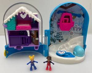 lot 136 image: Vintage Polly Pocket Big Pocket World Snow Globe With Accessories