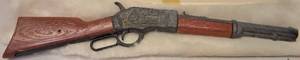 lot 7 image: Marx Vintage Miniature Winchester Rifle